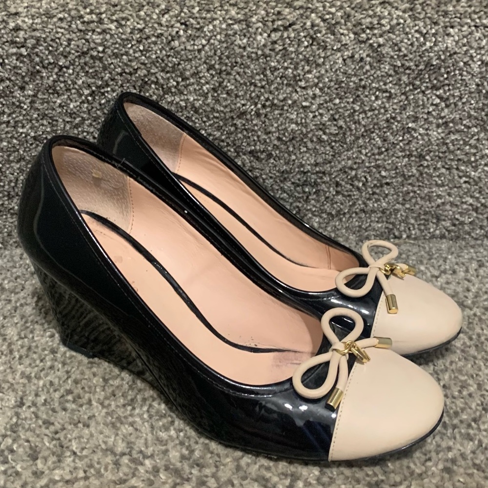 Kate Spade New York Kacey Black Patent Shale Napa Wedge Pumps